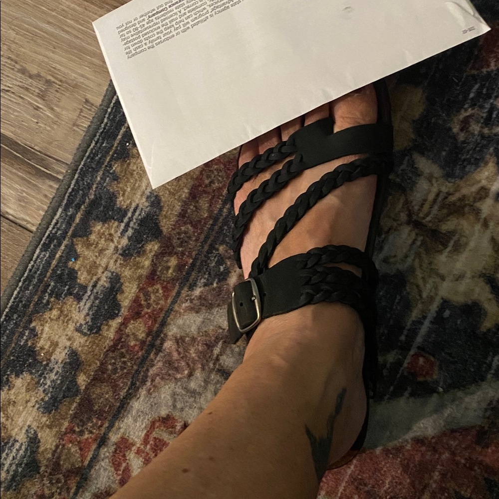 Woman’s Black Braided Sandals 10m - Picture 5 of 5